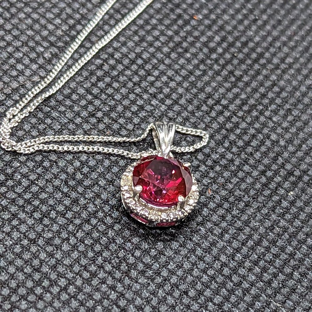 Large round topaz necklace with chain